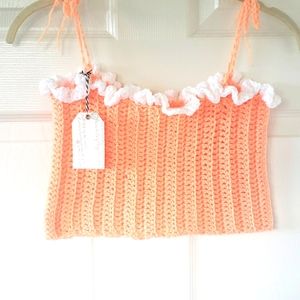 Women's size Medium crop top  spring sale 🌺🌸🏵️🌸🌺🌹🌹💐